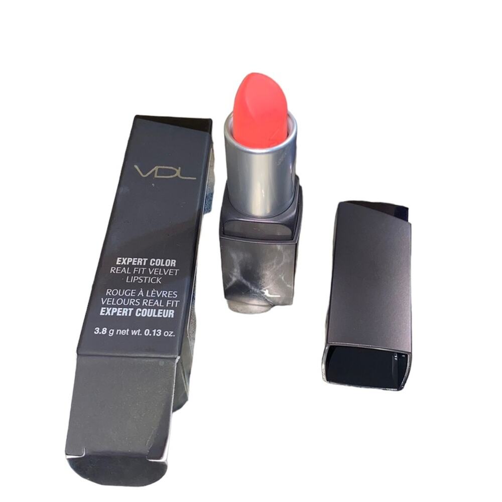 Avon VDL Expert Color Real Fit Velvet Lipstick - modern coral 602 New